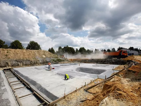 Dlaczego ściany domu pękają?