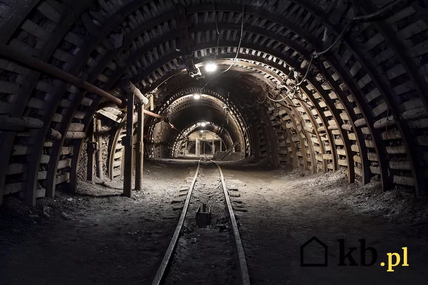 Świadczenie jest przeznaczone dla osób, które pracowały w branżach uznanych za szczególnie obciążające Kopalnia