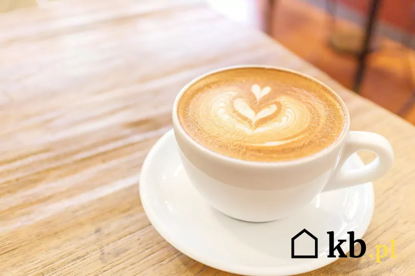 Filiżanka zaparzonej kawy