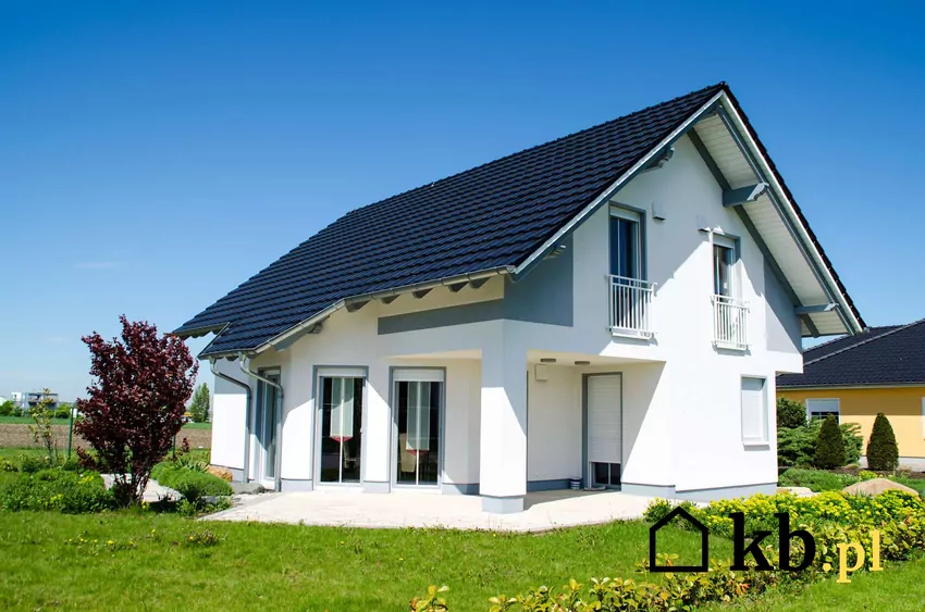 Nowoczesny dom jednorodzinny z dwuspadowym dachem