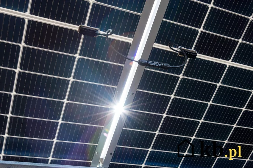 Zbliżenie na panele dwustronne