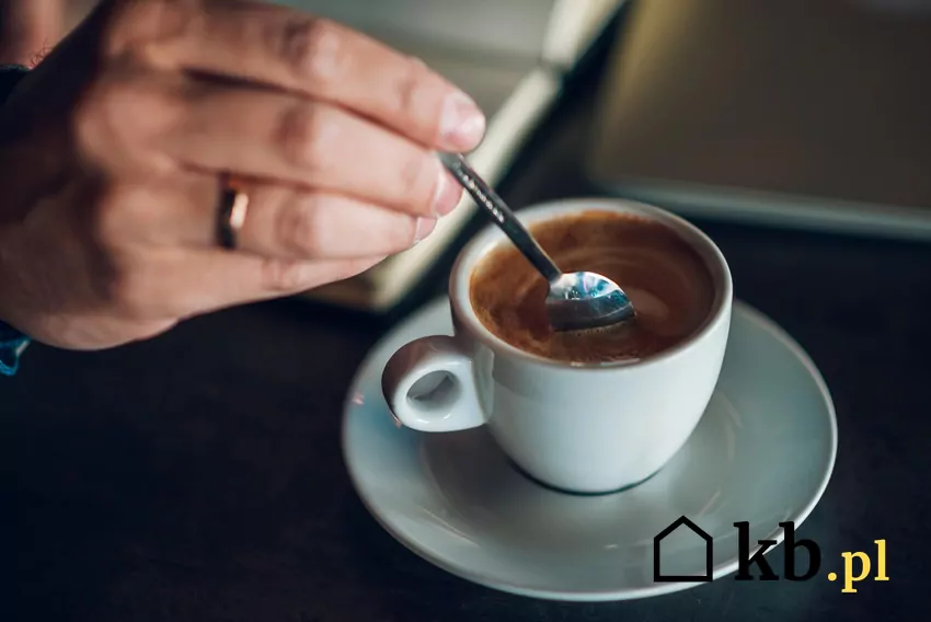 Przegląd gazetki Biedronki z dn. 8-14.12 Mieszanie kawy łyżeczką