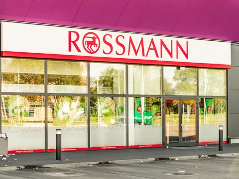 Luksusowy zapach znanej piosenkarki w Rossmannie