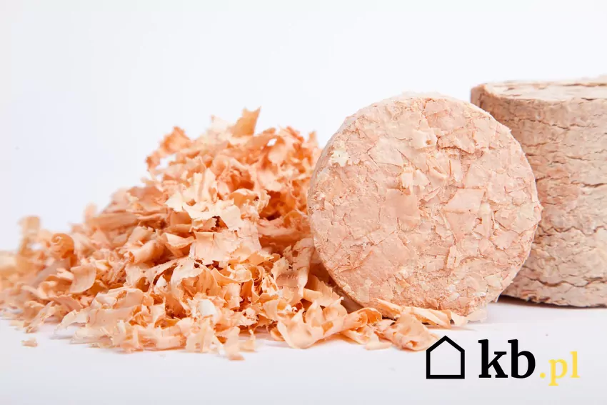 brykiet drzewny, zrębki drewna