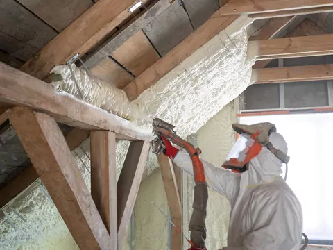 Trwałość ocieplenia pianką PUR