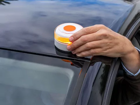 Obowiązkowe lampy V-16