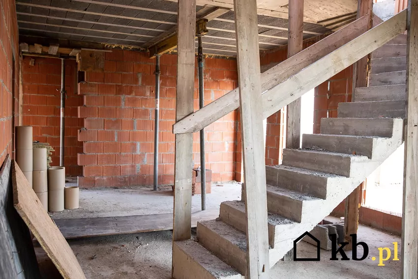 wnętrze domu w budowie