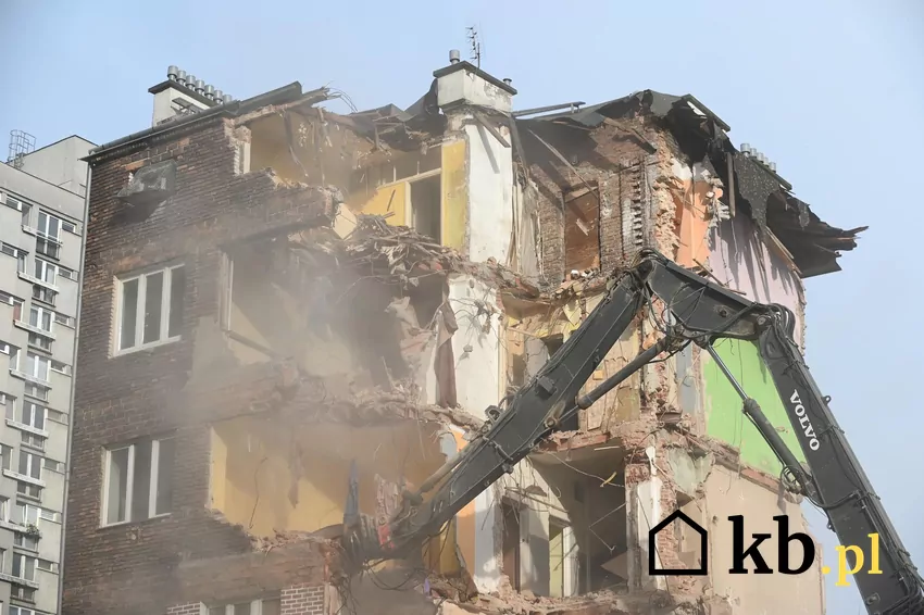 rozbiórka kamienicy przy Grzybowskiej 46