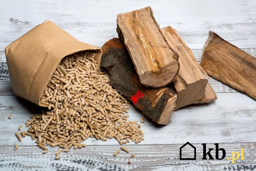 Drewno opałowe i pellet to dwie wersje ekologicznego źródła ciepła Opał i pellet są wyrabiane z odpadowych części pnia drzewa
