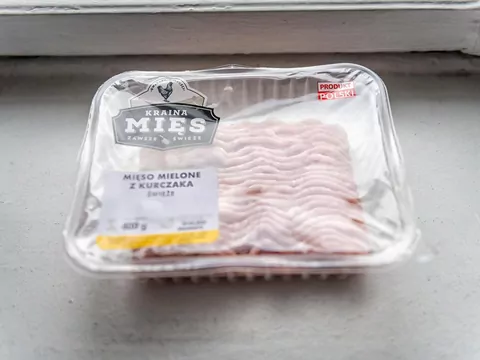 Skąd pochodzi mięso w Biedronce?