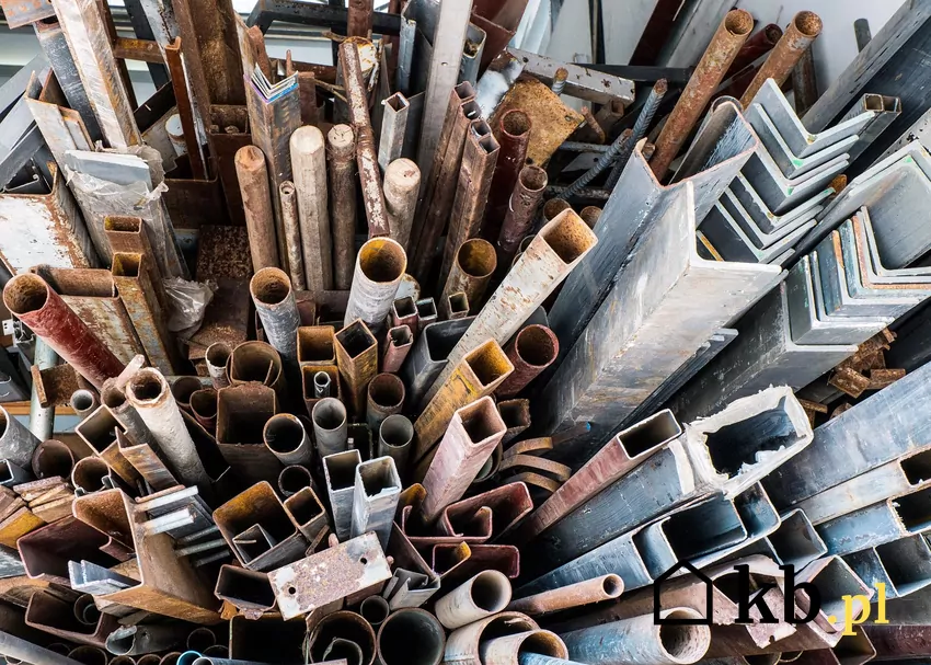 metalowe części