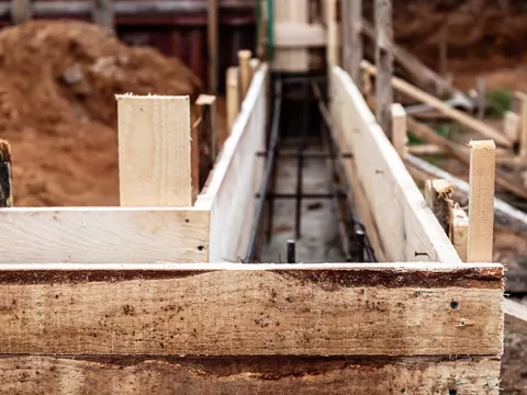 Oszczędzanie na fundamentach - skutki