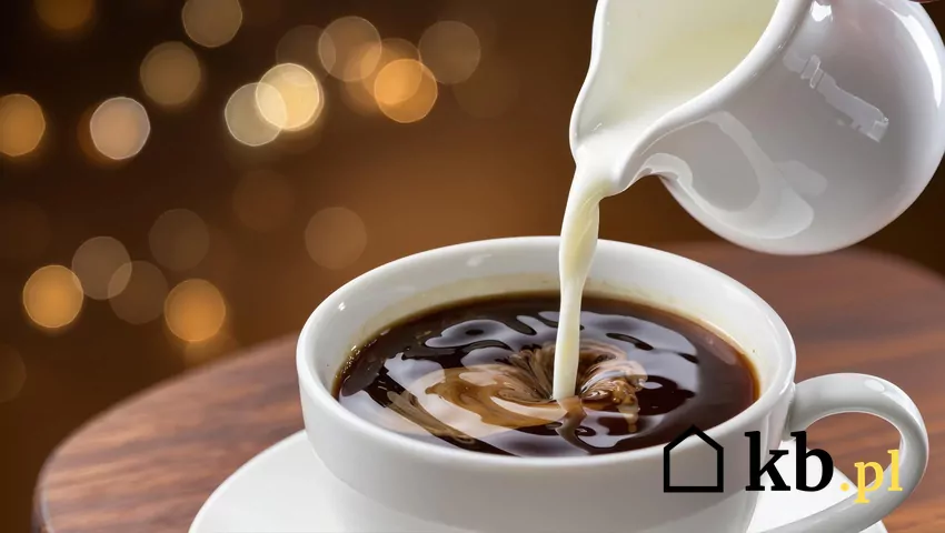 Przegląd gazetki Lidla z dn. 22-25.01 Wlewanie mleka do kawy