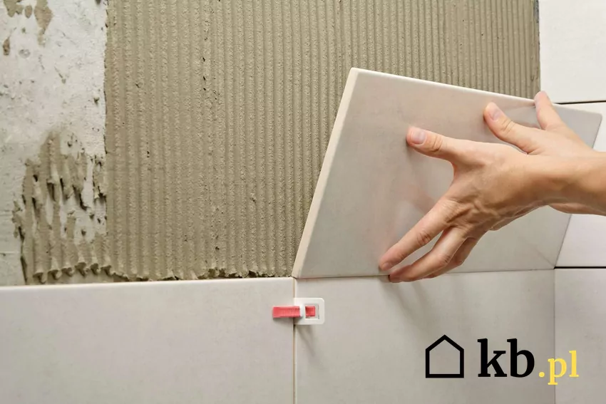 Układanie płytek ściennych