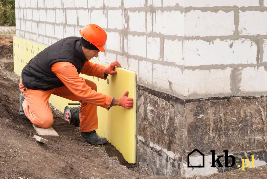 ocieplanie fundamentów styropianem