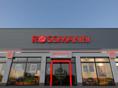 Kultowy zapach aż 135 zł tańszy w Rossmannie