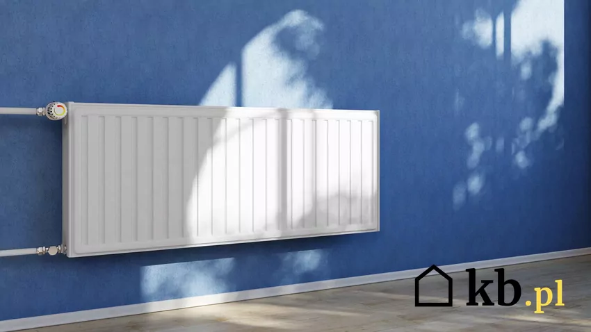 Ogrzewanie grzejnikowe wymaga wysokiej temperatury wody przepływowej Podłogówka i grzejniki mogą być zasilane z jednego źródła ciepła