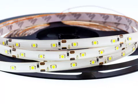 Tania metoda na „drogie” oświetlenie