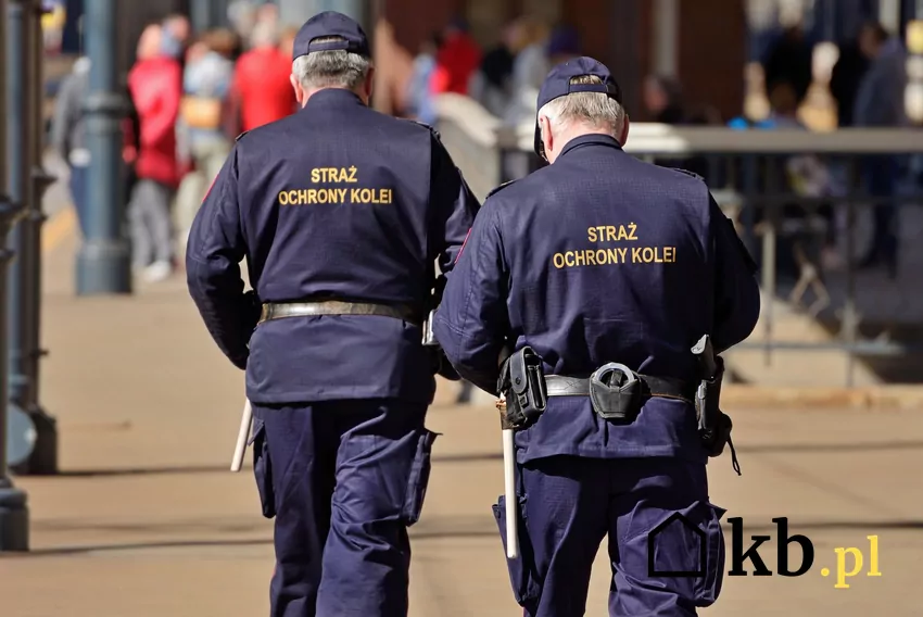 funkcjonariusze Straży Ochrony Kolei