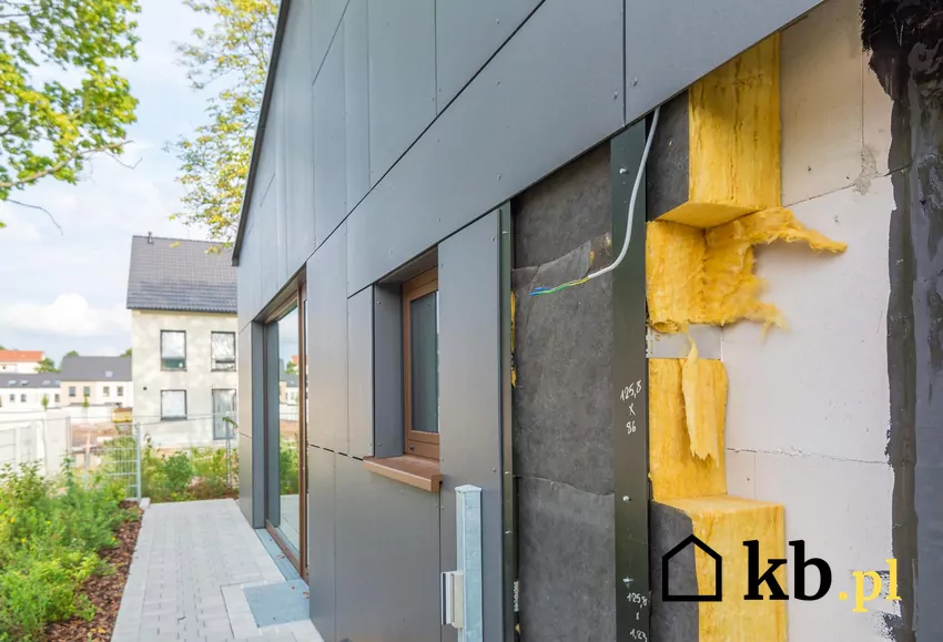 Warstwa izolacji termicznej nie powinna być zbyt cienka, ani zbyt gruba