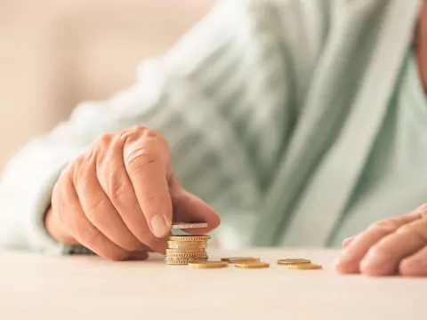 Bank żądał 74 000 zł od oszukanego seniora