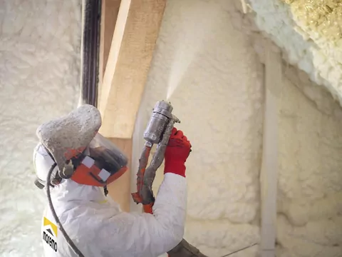 Pianka PUR do ocieplenia domu