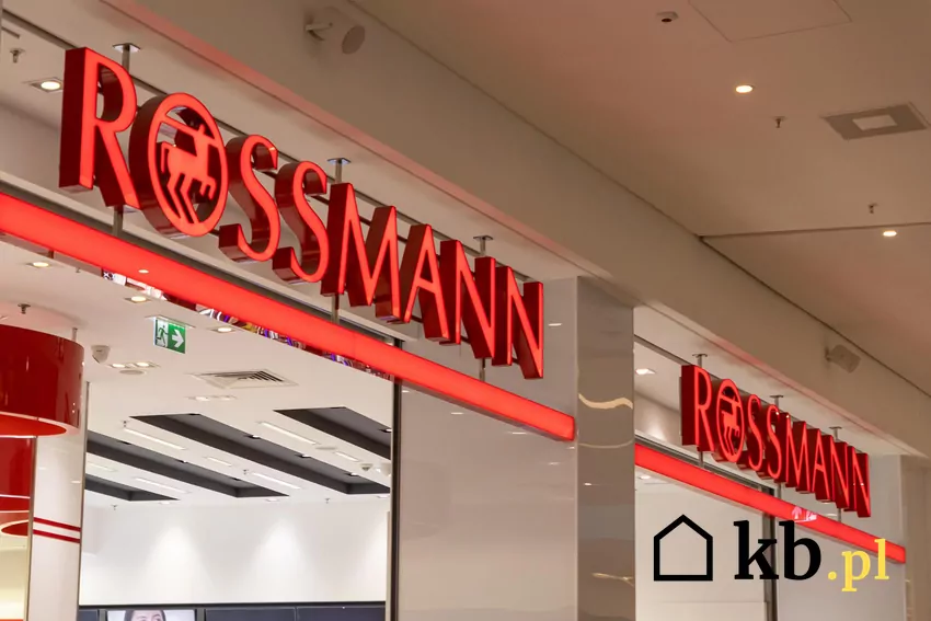 W Rossmannie dużo ciekawych promocji zapachów dla kobiet i mężczyzn Rossmann - logo