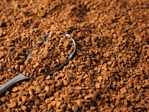 Kawy rozpuszczalne w Biedronce taniej