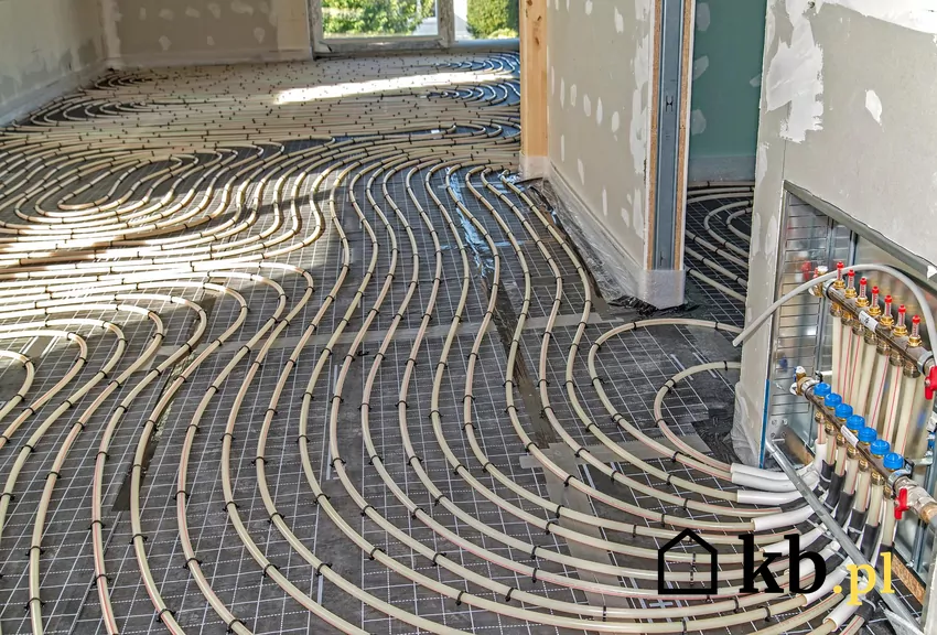 Podłogówka najlepiej współpracuje z pompą ciepła