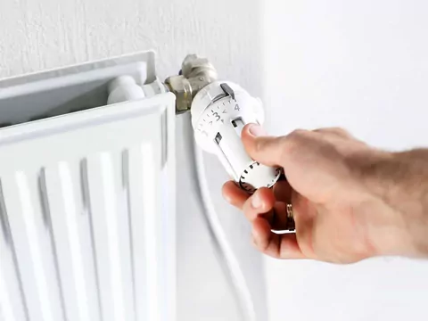 Koszty ogrzewania domów zimą 2025/2026