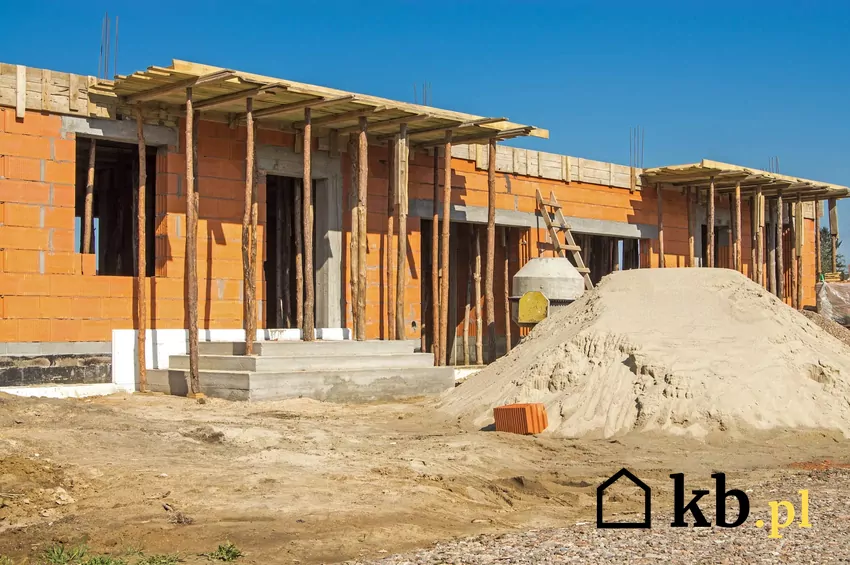 dom w budowie