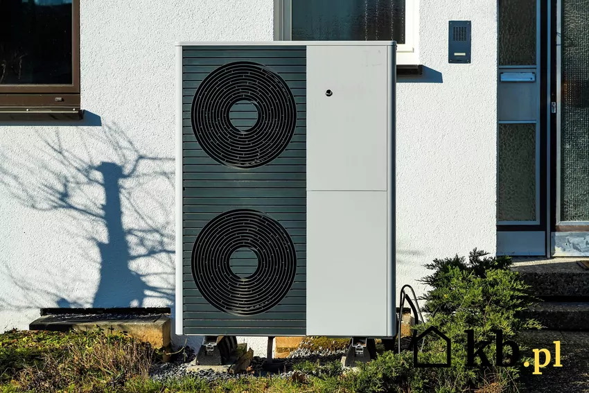 Pompa ciepła o zbyt dużej mocy szybko wpada w tryb taktowania Efektywność pompy ciepła zależy od różnicy temperatur źródła ciepła i czynnika grzewczego w obiegu