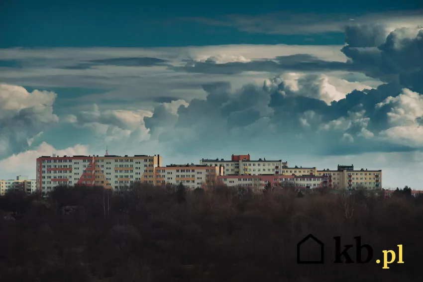 Zwróć uwagę na lokalizację oraz planowane inwestycje w okolicy, bo to one najmocniej wpływają na przyszłą wartość nieruchomości Wielka płyta