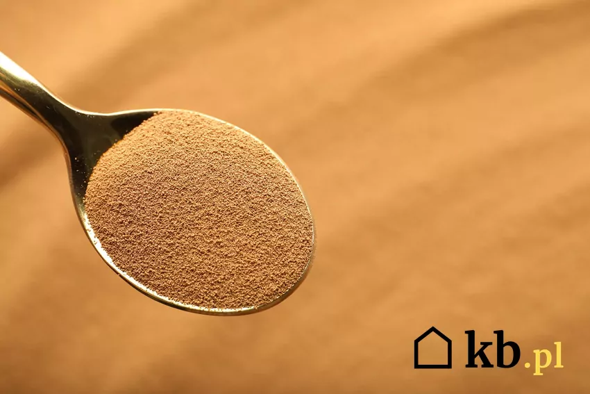 Kawa rozpuszczalna - proszek na łyżeczce