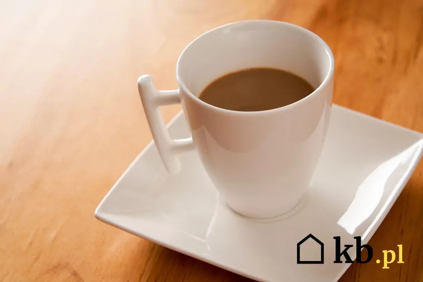 Kawa zaparzona w filiżance