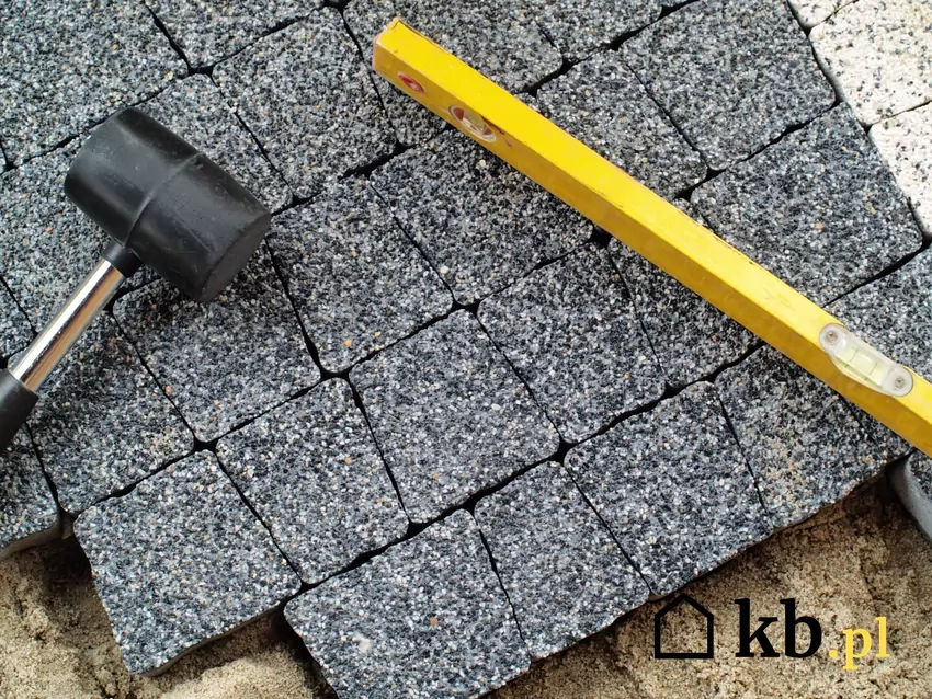 układanie kostki brukowej