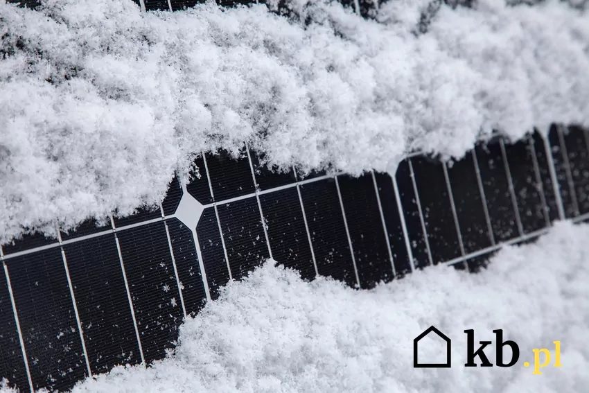 Śnieg wokół paneli PV odbija promienie słoneczne i poprawia sprawność instalacji