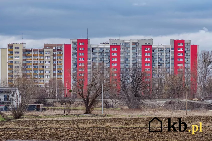 Bloki mieszkalne z wielkiej płyty