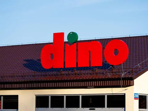 Aromatyczna kawa ziarnista w promocji w Dino