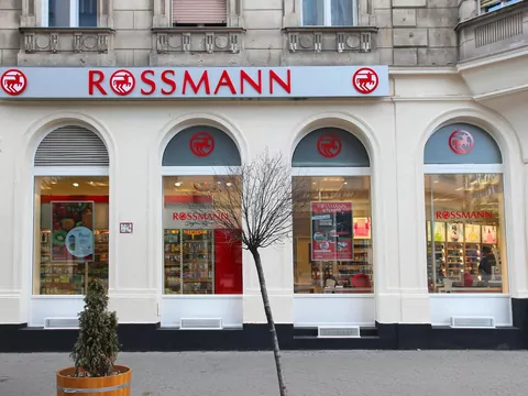 Kultowy zapach w Rossmannie w promocji