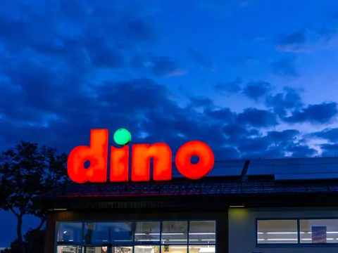 Aromatyczna kawa rozpuszczalna w promocji w Dino