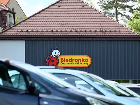 Biedronka wydłuża godziny pracy