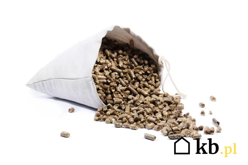 Pellet z łuski gryki to ciekawa i stosunkowo tania alternatywa dla klasycznego granulatu worek z pelletem