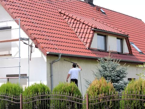 Pękanie elewacji po roku