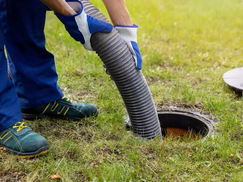 Rozpuszczanie gęstego szamba: skuteczne sposoby