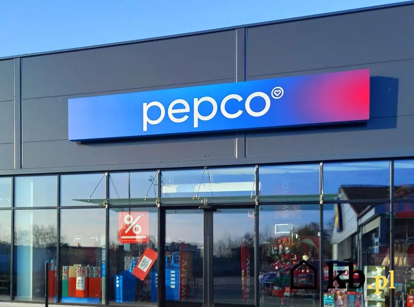 Coraz częściej sklepy przypominają miejsca, w których można „upolować okazję” Pepco market
