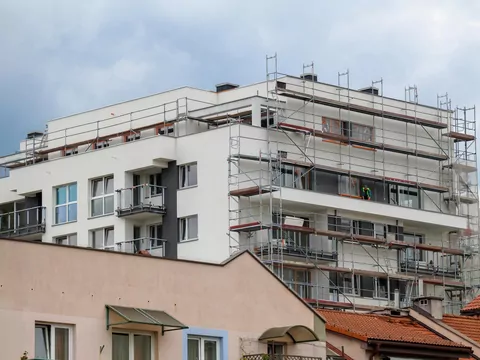 Nowe bloki budowane na starych osiedlach