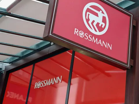 Perfumy tańsze w Rossmannie