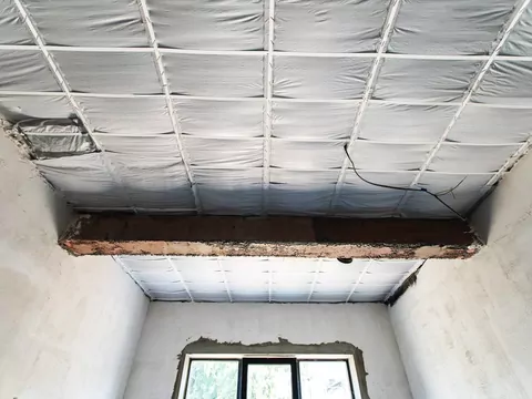 Czym ocieplić strop betonowy