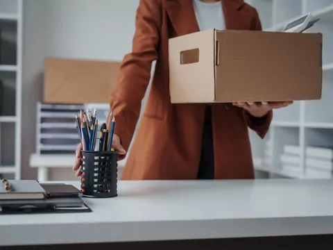 AI wskazuje zawody, którym odbierze pracę
